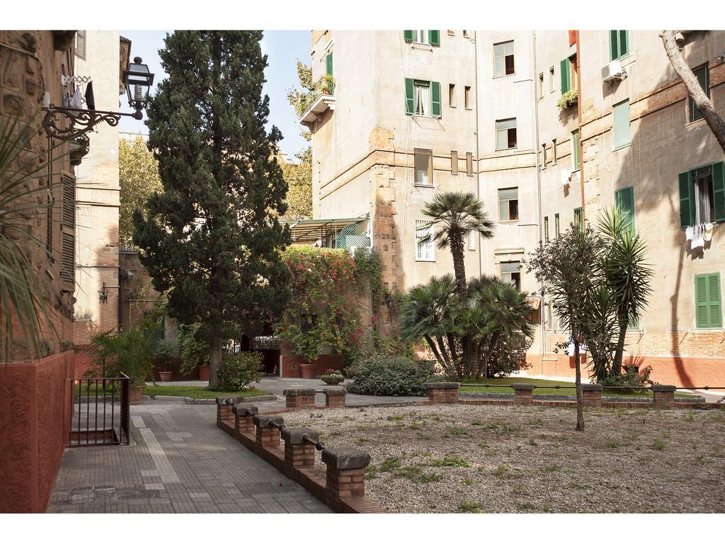 Dimora Del Papa Apartment Rome Bilik gambar