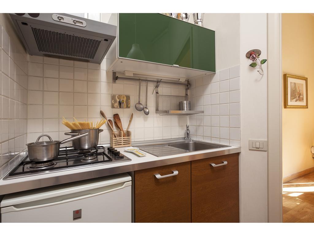 Dimora Del Papa Apartment Rome Bilik gambar